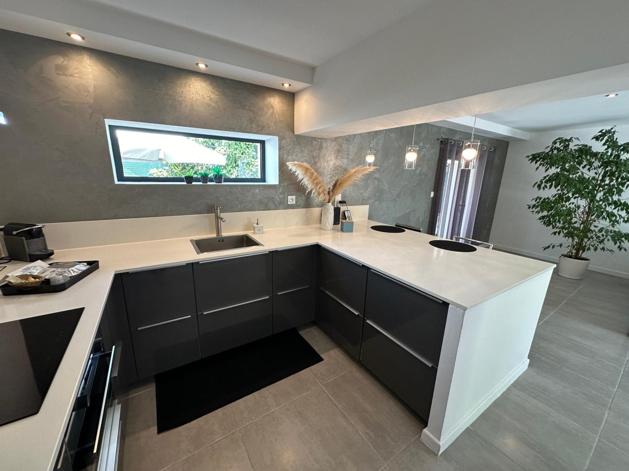 Maison Contemporaine Avec Piscine Privee Chauffee, Entre Plages Et Provence, Borne 11 Kw Istres Bagian luar foto