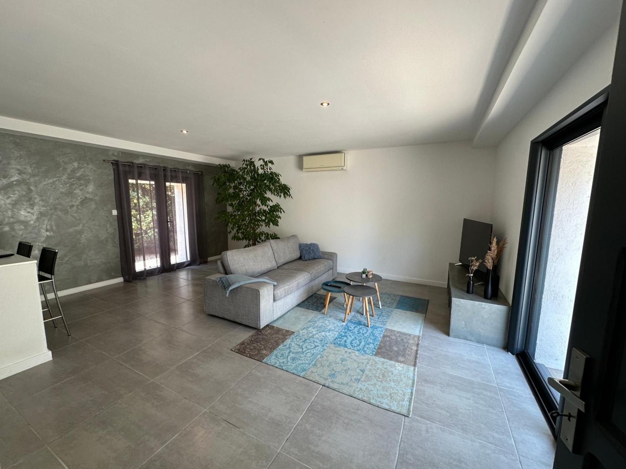 Maison Contemporaine Avec Piscine Privee Chauffee, Entre Plages Et Provence, Borne 11 Kw Istres Bagian luar foto