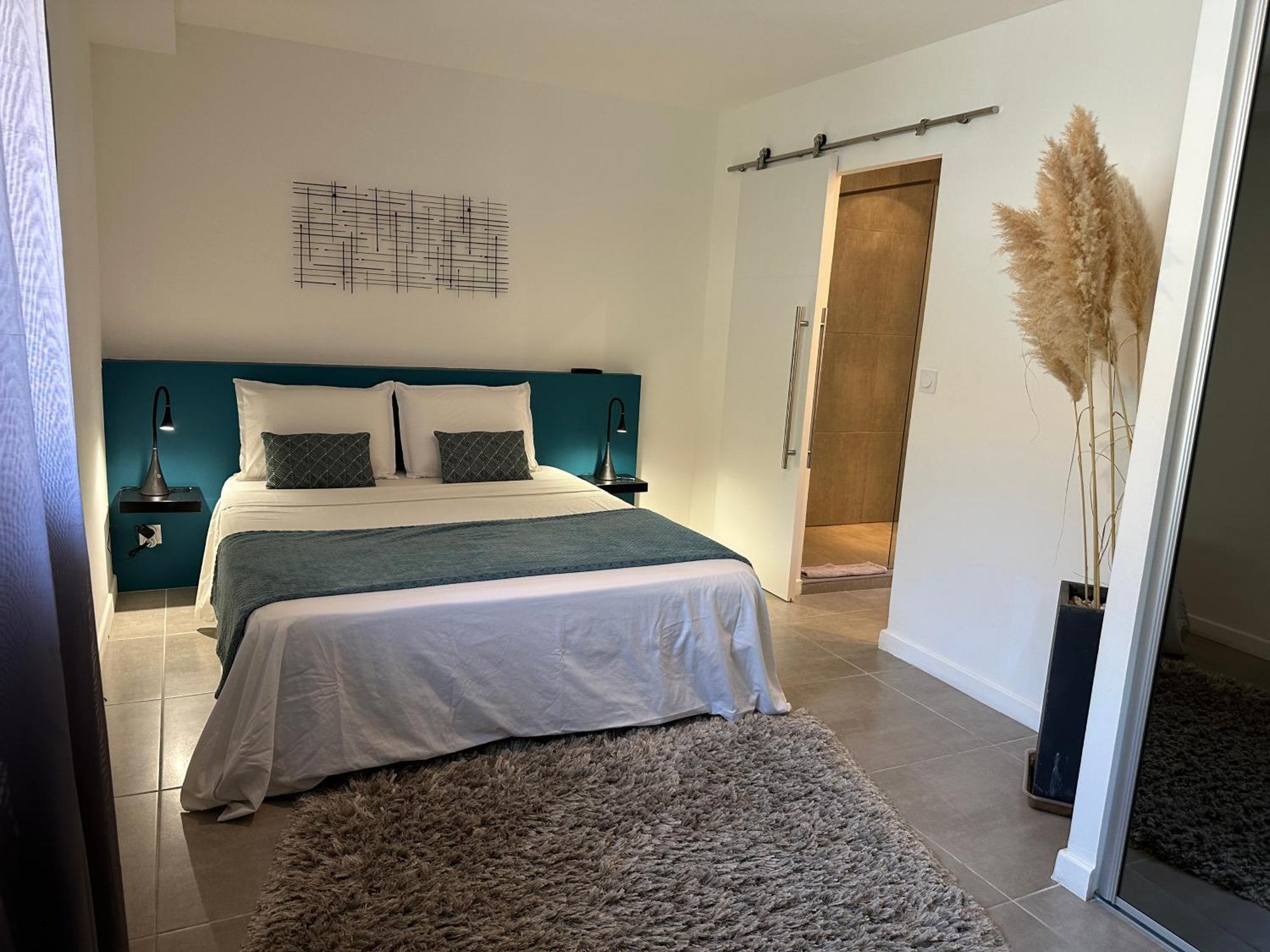 Maison Contemporaine Avec Piscine Privee Chauffee, Entre Plages Et Provence, Borne 11 Kw Istres Bagian luar foto