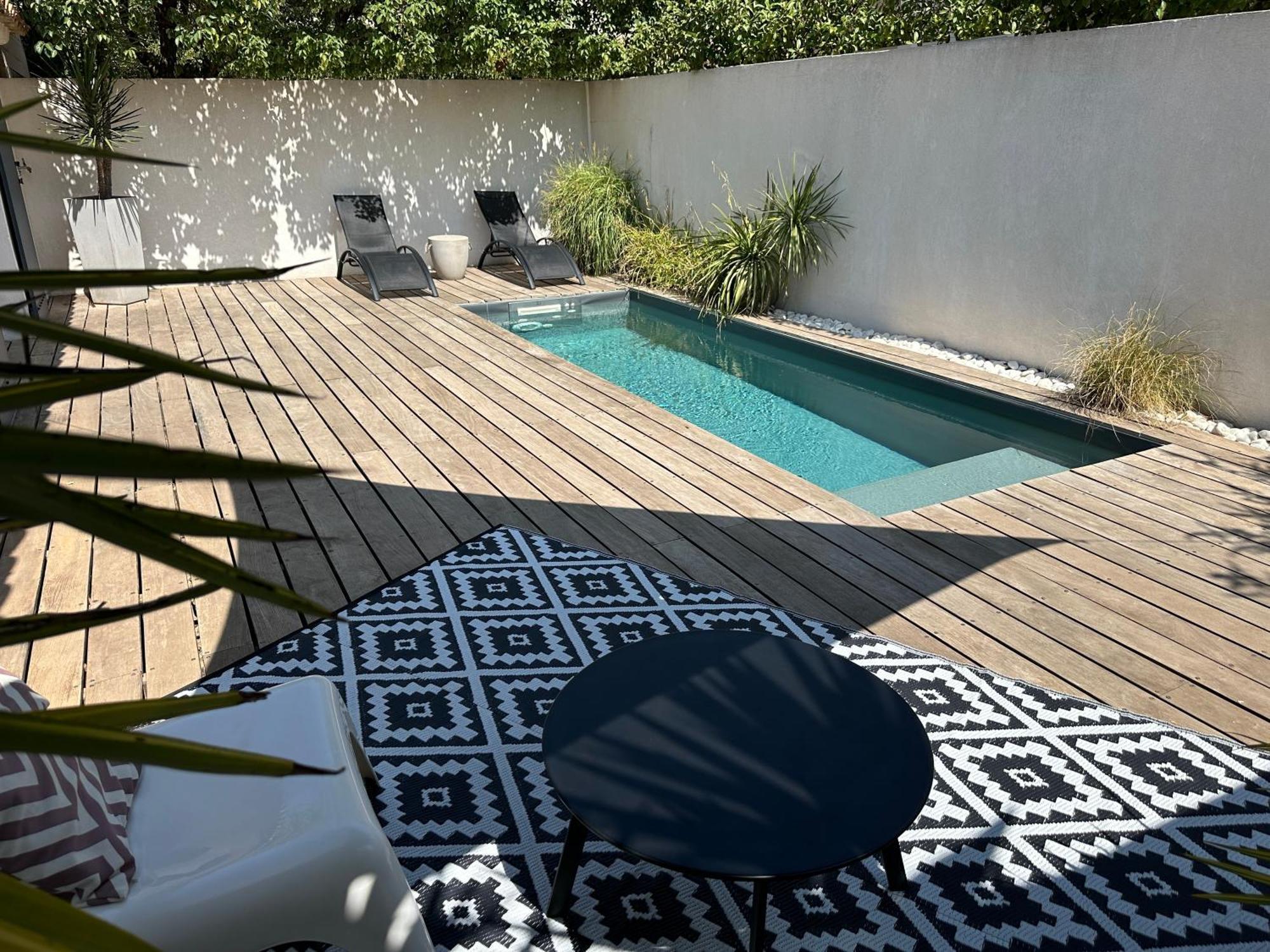 Maison Contemporaine Avec Piscine Privee Chauffee, Entre Plages Et Provence, Borne 11 Kw Istres Bagian luar foto