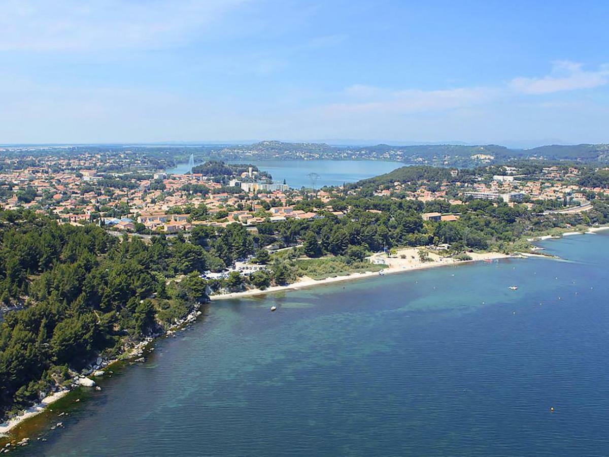 Maison Contemporaine Avec Piscine Privee Chauffee, Entre Plages Et Provence, Borne 11 Kw Istres Bagian luar foto