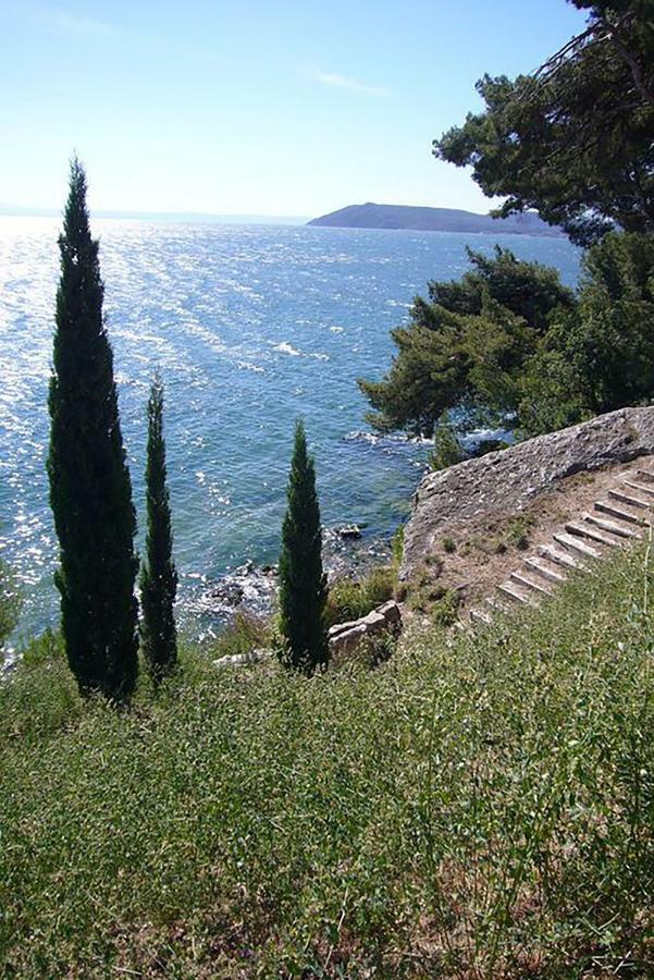Maison Contemporaine Avec Piscine Privee Chauffee, Entre Plages Et Provence, Borne 11 Kw Istres Bagian luar foto